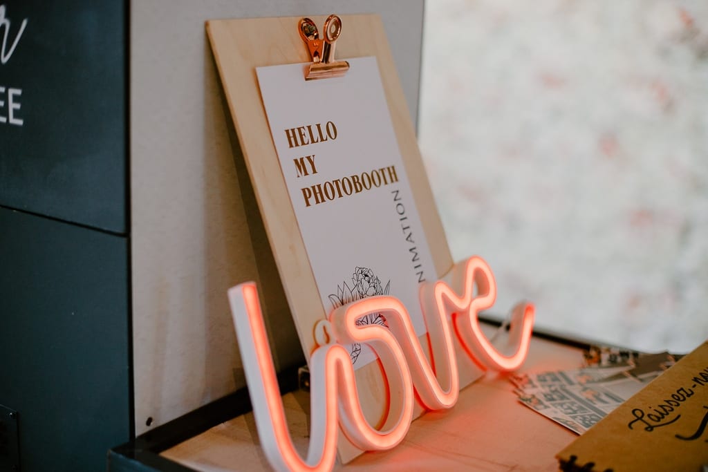 Decor-photobooth-neon-led-love